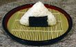 Wie erstelle ich ein Onigiri (Reisbällchen)