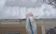 Schnee Rechen Scooper Dachwerkzeug - einfach mit einem 5-Gallonen-Eimer, einen Duschvorhang und ein Pole DIY