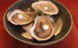 Austern mit würziger Zitrone Perlen, umgekehrte Spherification