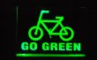 Grüne Zeichen für Biker Rucksack gehen