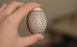 Dekoration von Eiern auf dem Ei-Bot