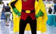 Wie zu einem Batman-Kostüm "Robin: Damien Wayne"