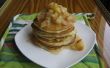 Buttermilch Pfannkuchen mit Apfelkompott und Honig (gemacht mit Ghee)