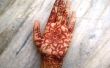 Indischen Mehendi Kunst: Dekorieren Ihre Hände mit Wahlheimat Henna paste gemacht