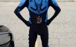 Wie zu einem DC Kostüm "Blue Beetle: Jaime Reyes"