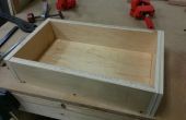 Machen eine kleine Toolbox aus geborgenen Holz. 