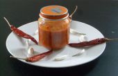 Heiß und scharf rote Chili-Knoblauch-Sauce