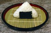 Wie erstelle ich ein Onigiri (Reisbällchen)