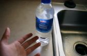 Wie Sie Ihre Flasche Wasser stundenlang kalt zu halten