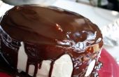 Schokolade Kuchen mit Buttercreme und Ganache