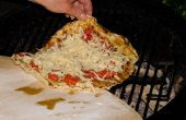 Holzkohle - gegrilltes dünne Kruste Pizza