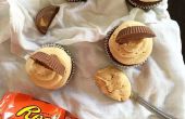Chocolate Brownie Muffins mit Erdnussbutter Zuckerguss (Gf)