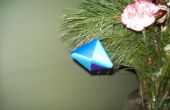 Wie man Origami-Weihnachtsschmuck machen