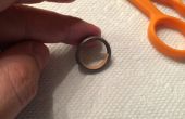 Wie man einen losen Ring mit Klebeband befestigen und klaren Nagellack