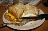Lecker gebratene (mit Meerrettich) Ei-Sandwich