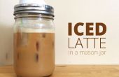 Iced Latte in einem Einmachglas