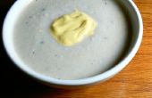 Blumenkohl-Cashew-Bisque mit Curry-Joghurt-Sauce