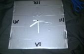 Karton und Duct Tape Clock