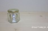 Eine niedliche kleine LED Glas (Schalten Sie ihn ein- und Ausschalten durch Drehen!) namens Draailampje