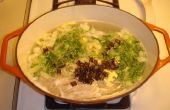 Miso-Suppe mit Soba-Nudeln im japanischen Stil