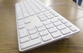 Kippen Sie Ihr Aluminium Apple Keyboard