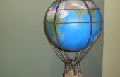 Steampunk-Heißluftballon aus einem Globus
