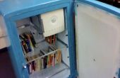 Einen antiken Kühlschrank in Bücherregale umwandeln