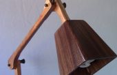 Handgefertigte Holz Tischlampe