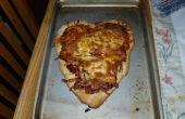 Hausgemachte herzförmige Pizza! 