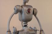 Riesige kinetische Roboter-Skulptur aus recycelten und gefundenen Materialien
