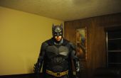 Der dunkle Ritter steigt Batman-Kostüm
