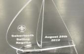 Eine schnelle Laser Cut Sailing Trophy