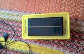 Solar und 9V Batterie betriebene mobiles Ladegerät