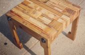 Palette Holz Tisch/Sitz und Upcycled Kissen