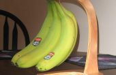 Hölzerne Banane stehen