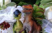Sie beide lieben einander und Dinosaurier!? Erstellen Sie Ihre Hochzeitstorte Jurassic Stil mit Sukkulenten und Dinosaurier! 
