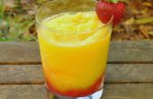 Gefrorene Mango-Erdbeer-Cocktail